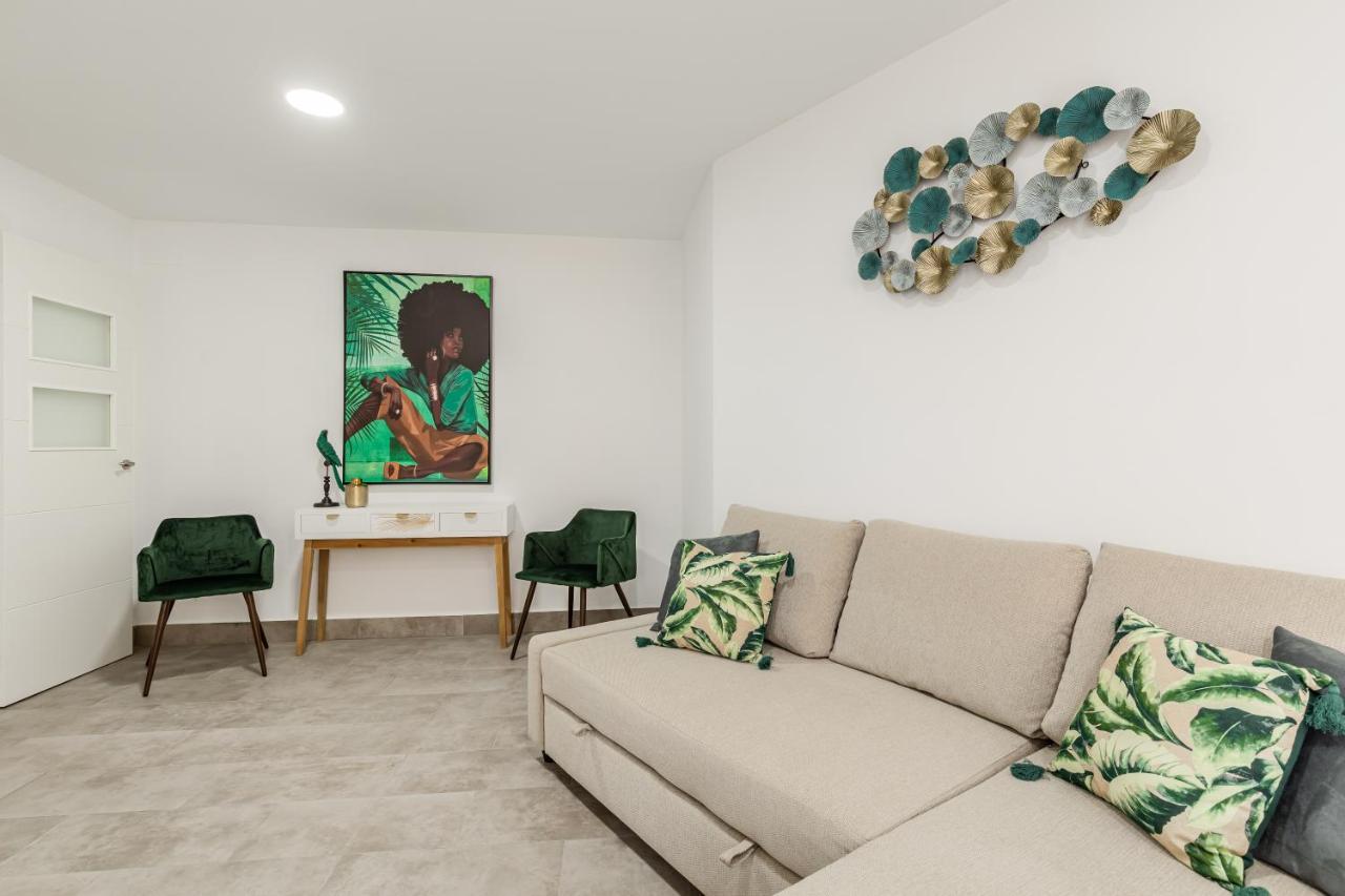 Modern Apartment Steps From The Beach Torrox Esterno foto