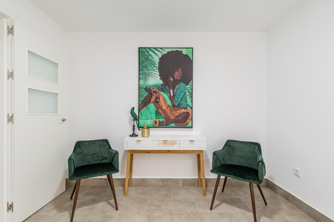 Modern Apartment Steps From The Beach Torrox Esterno foto